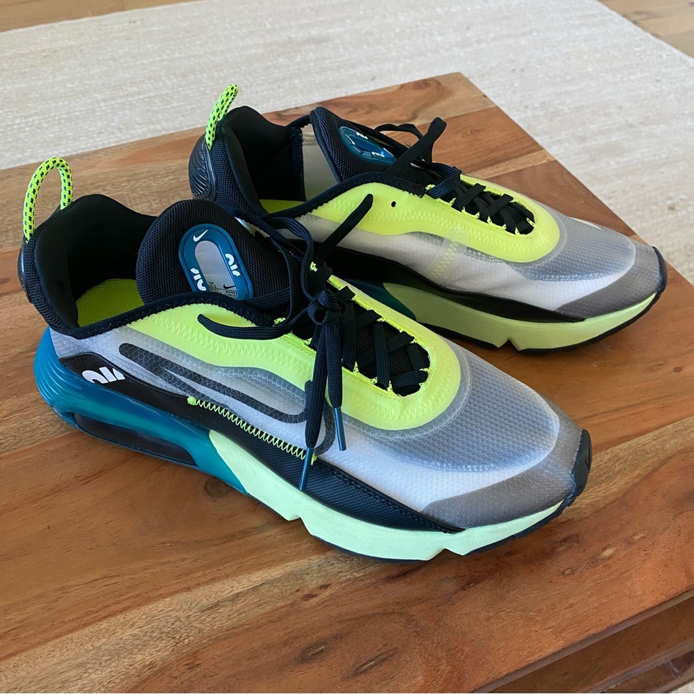 New Nike Air Max 2090 Volt Sneakers - Picture 5 of 9